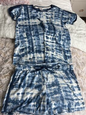 Lucky Brand Blue and White Tie-Dye Lounge Set